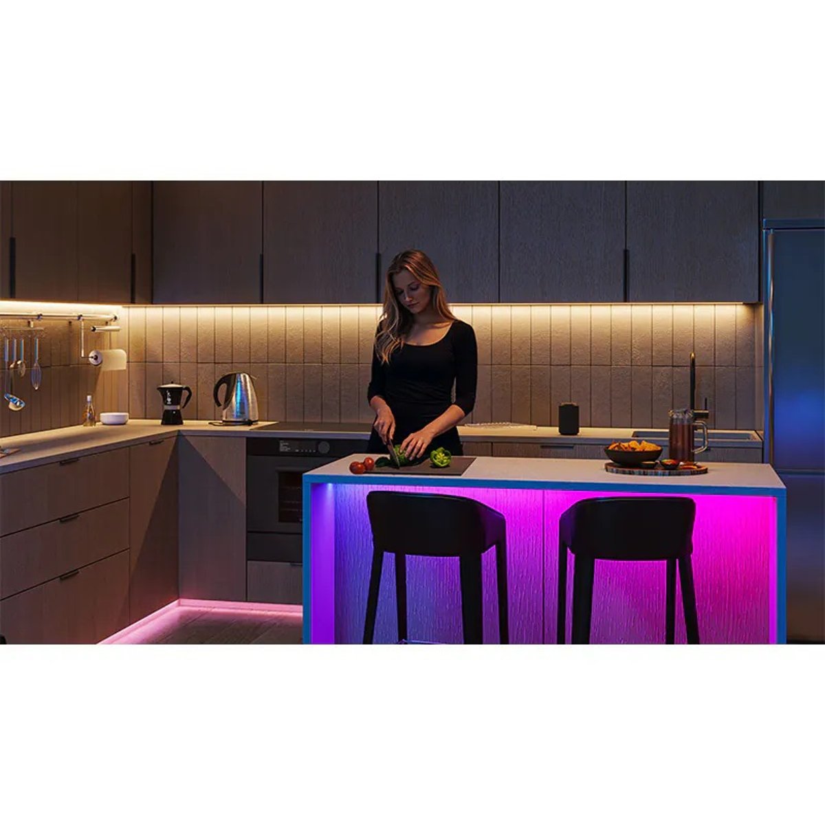 Philips Smart LED 8.5W A60 E27 WiZ 彩光+冷暖白光智能燈泡