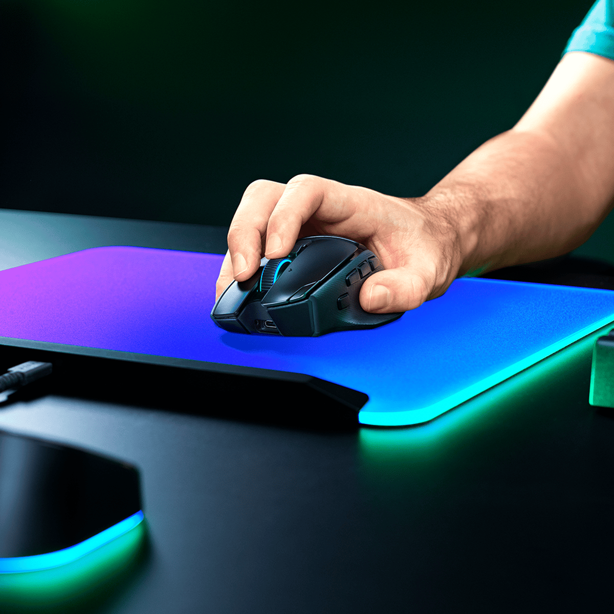Razer Basilisk V4 Pro 8kHz 三模無線遊戲滑鼠(黑色)