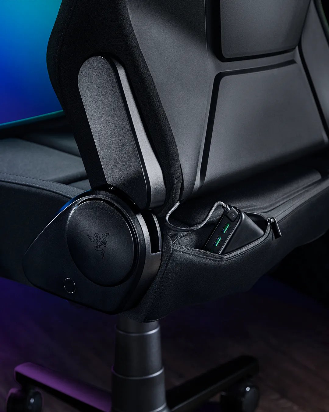 Soma Chroma 側邊 USB Type-C 連線與扶手細節