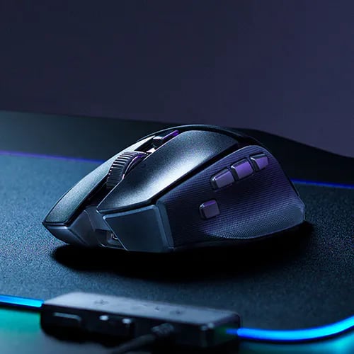 Basilisk V4 HyperSpeed 側鍵與前方接收器
